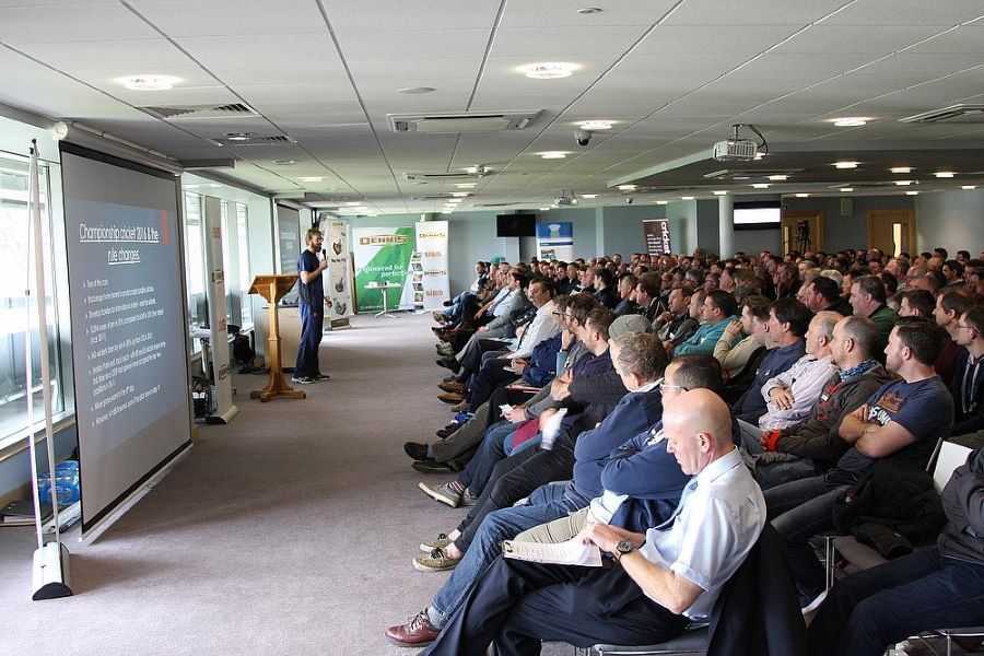 Article - Record-Breaking-Cricket-Groundsman's-Seminar 900 x 600.jpg