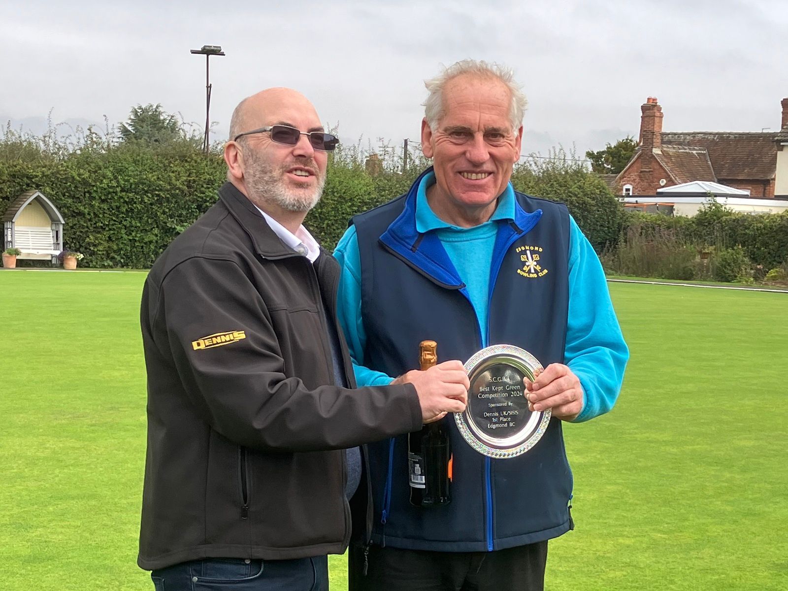 Edgmond Bowling Club wins best kept green in shropshire Web.jpg